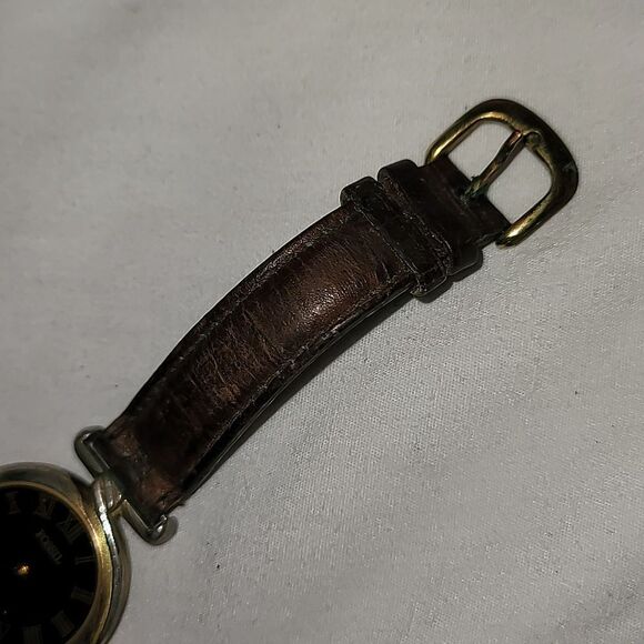 Very Vintage‎ Fossil Women\'s Watch Needs TLC But Still Works Great Project main image 5
